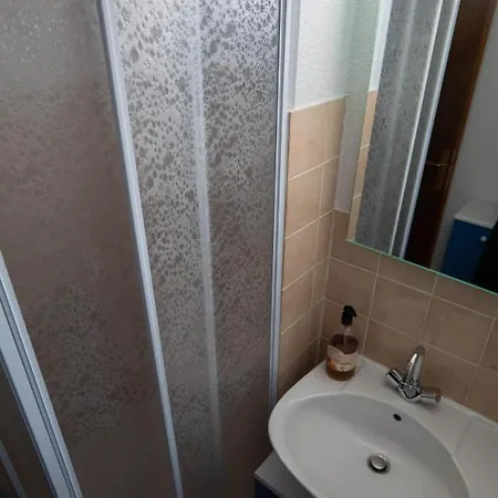 Mitoyen Confort Alpstuga Cauterets